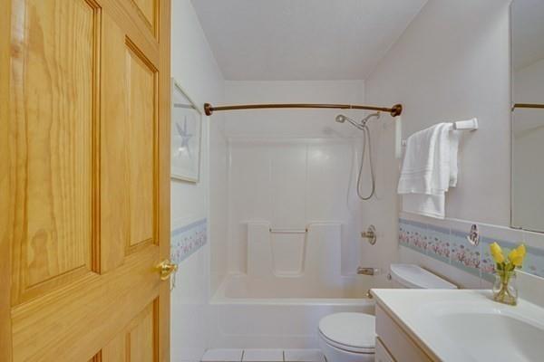32 Bellflower Street Lexington, MA 02421 - Photo 15 of 26