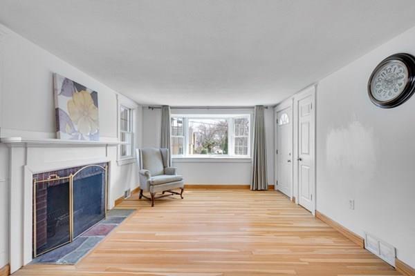 32 Bellflower Street Lexington, MA 02421 - Photo 2 of 26