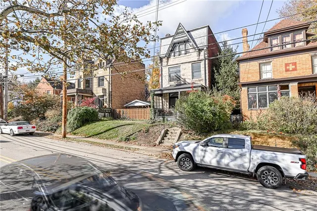 $390,000 | 211 North Dallas Avenue, Pittsburgh, PA 15208
