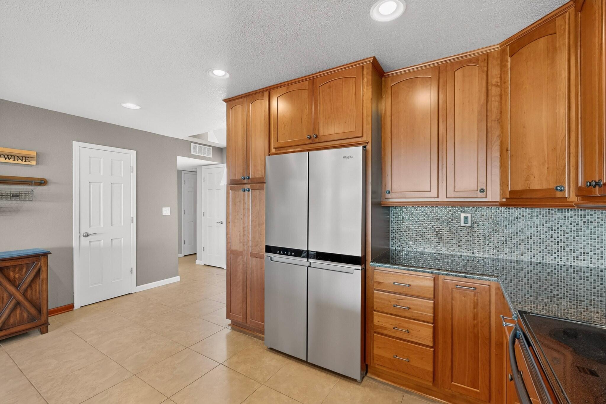 630 Lakeview Circle Southeast Rio Rancho, NM 87124 - Photo 9 of 54 Gallery Image 9