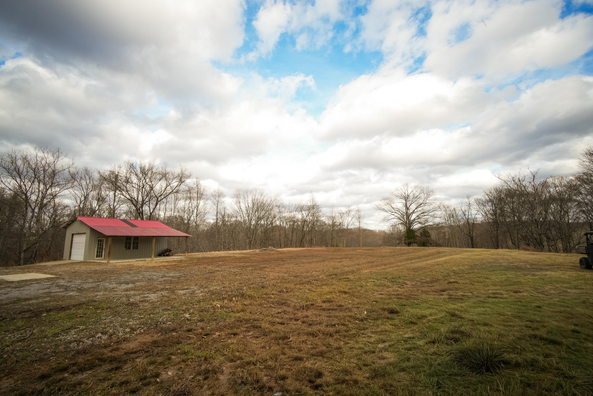 199 Spain Road Charlotte, TN 37036 - Photo 12 of 12 a view of an ocean with a big yard