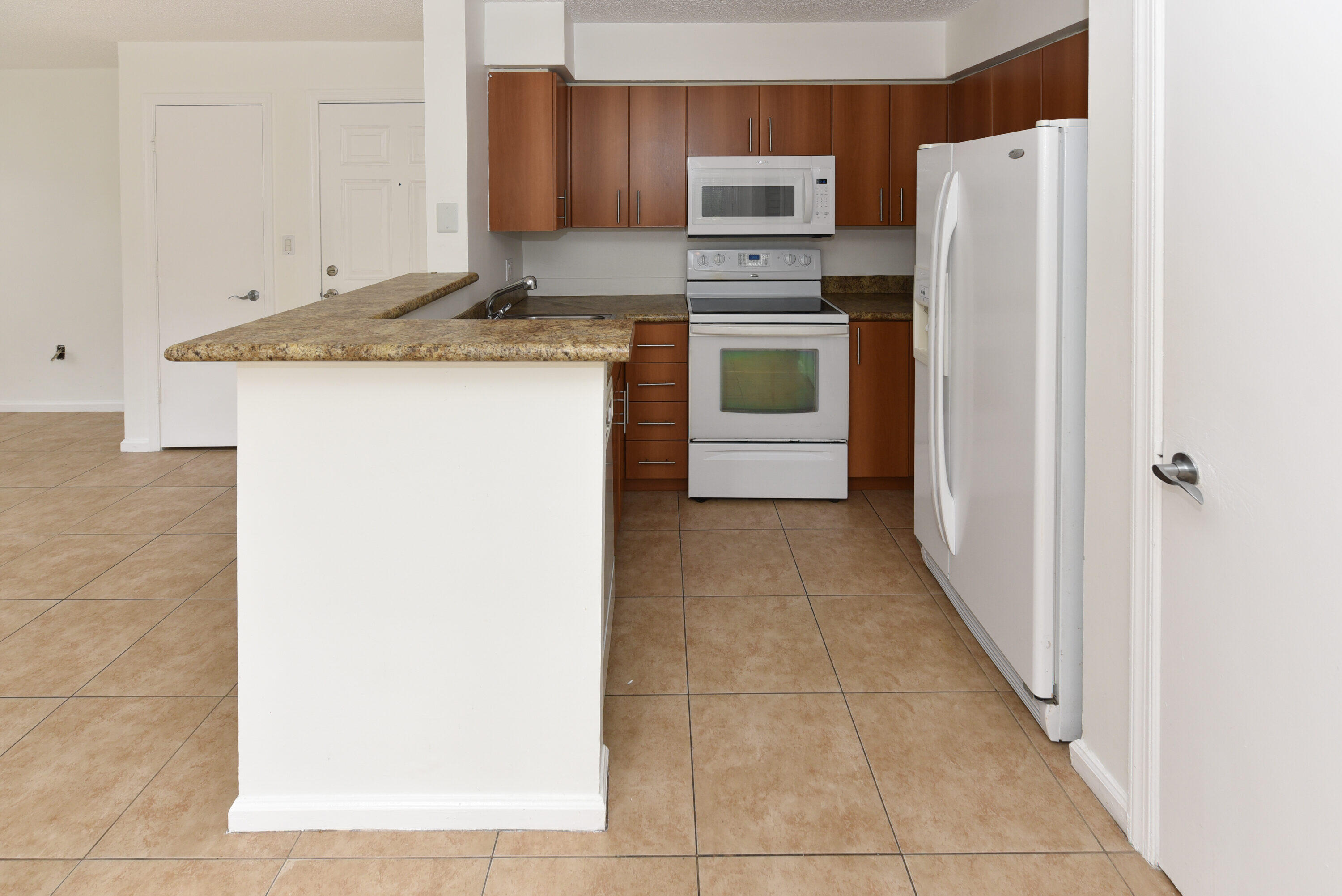 1345 Crystal Way, Unit G Delray Beach, FL 33444 - Photo 12 of 31 1345 Crystal Way Apt G Delray-print-010-