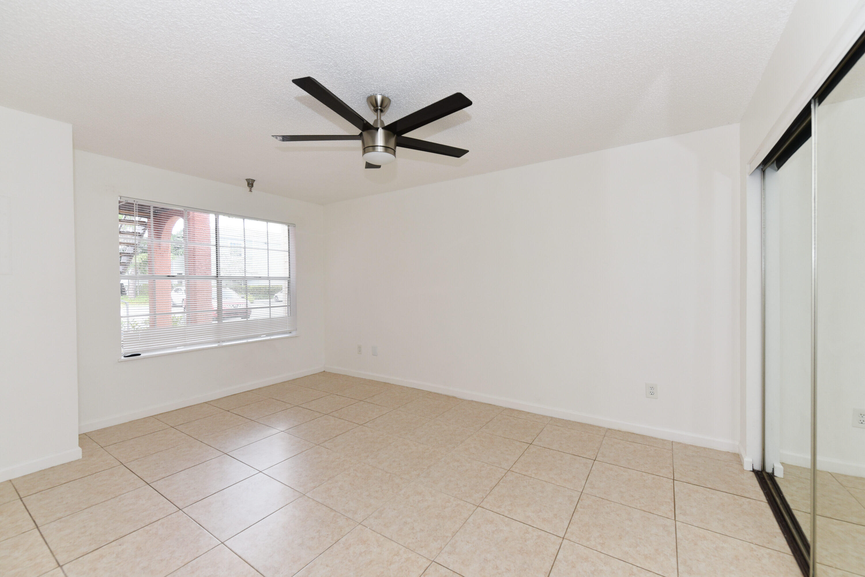 1345 Crystal Way, Unit G Delray Beach, FL 33444 - Photo 18 of 31 1345 Crystal Way Apt G Delray-print-016-