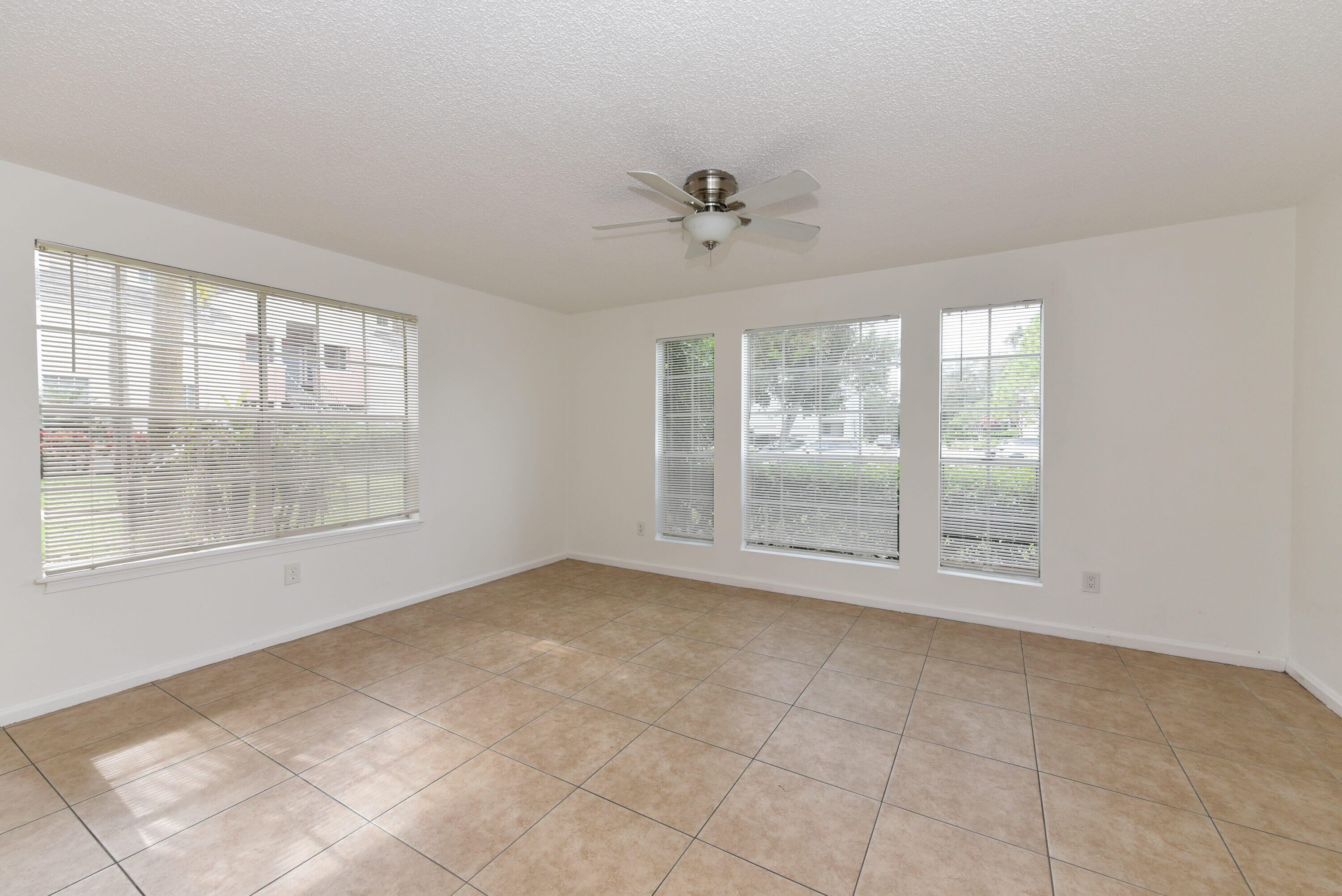 1345 Crystal Way, Unit G Delray Beach, FL 33444 - Photo 7 of 31 1345 Crystal Way Apt G Delray-print-005-