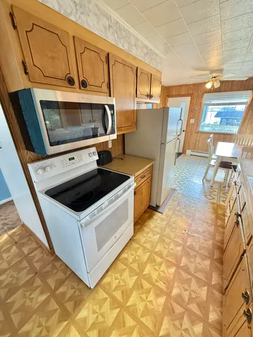 $179,900 | 612 Lake Shore Road, Madawaska, ME 04773