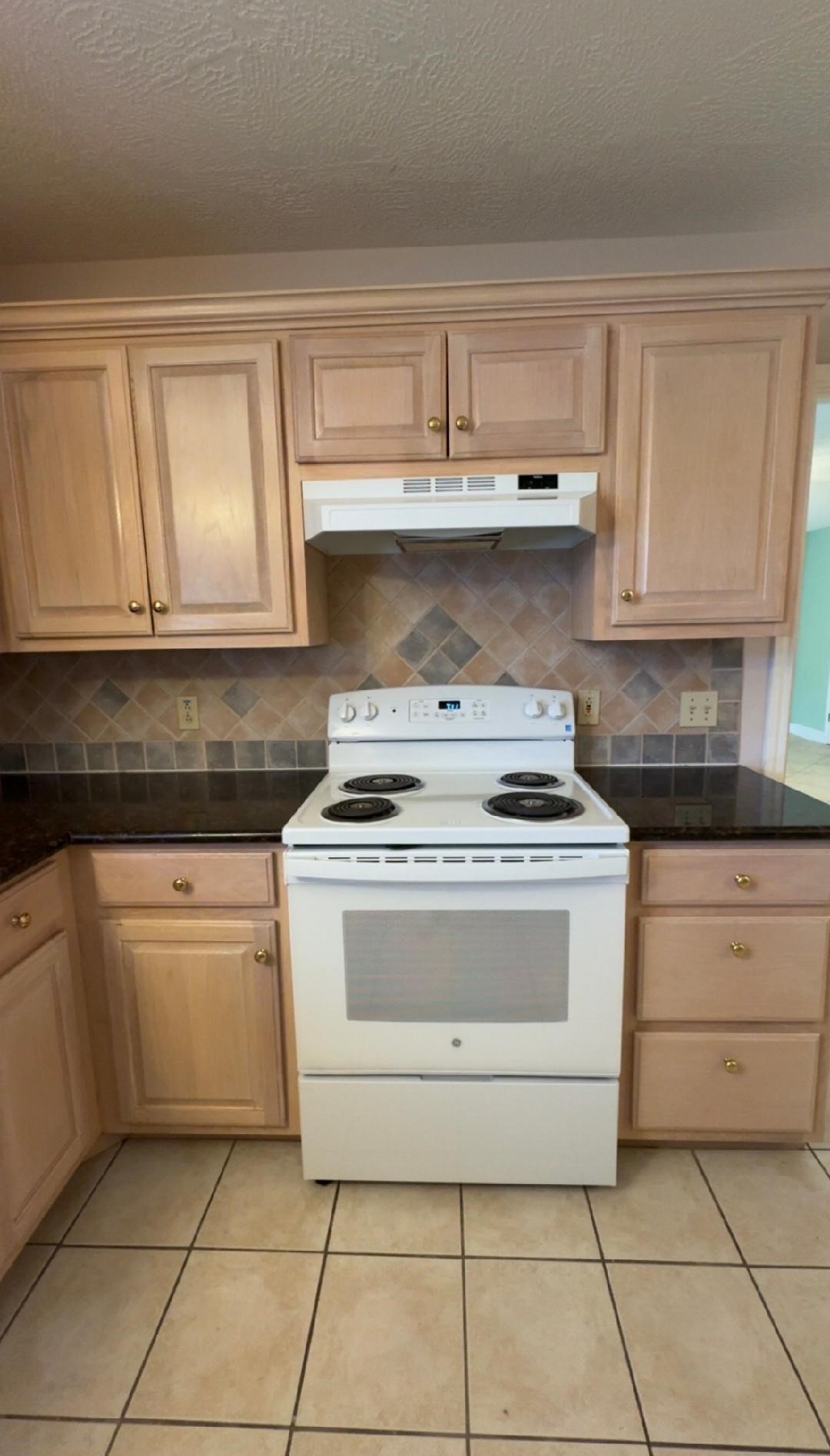4665 Glen Oaks Circle Beaumont, TX 77708 - Photo 4 of 20