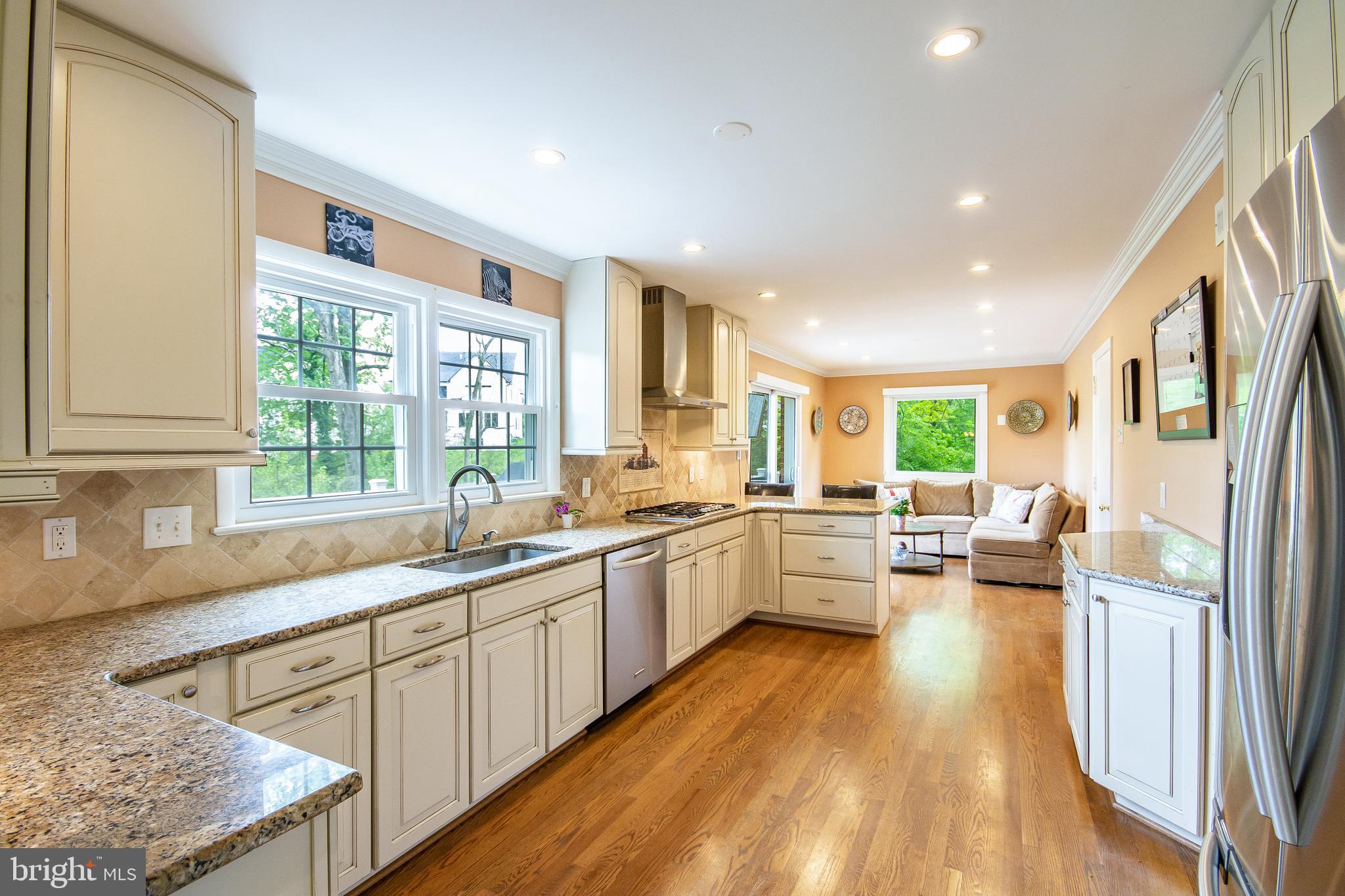 7203 Van Ness Court McLean, VA 22101 - Photo 7 of 35