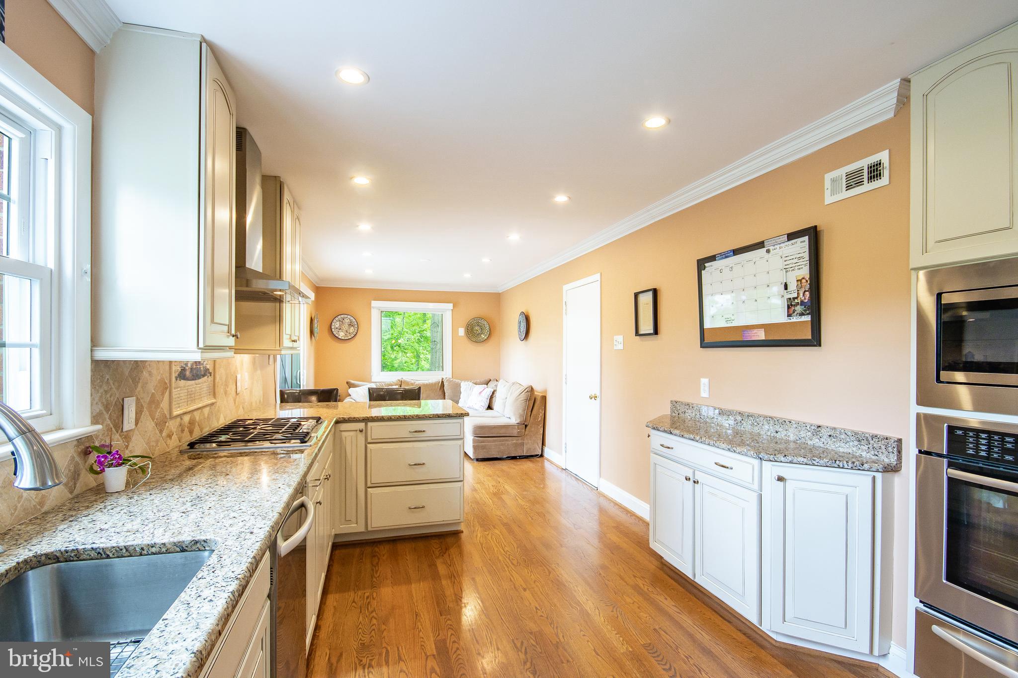 7203 Van Ness Court McLean, VA 22101 - Photo 8 of 35