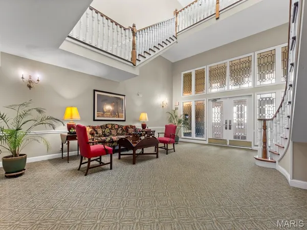$319,900 | 207 Ambridge Court, Unit 101, Chesterfield, MO 63017