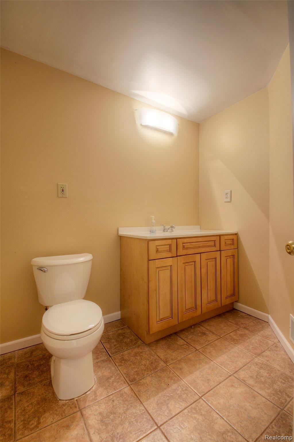 5591 Pingree Road Howell, MI 48843 - Photo 35 of 63 930A4546_7_8.jpg