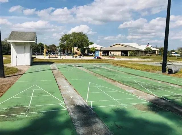 a view of a basketball court