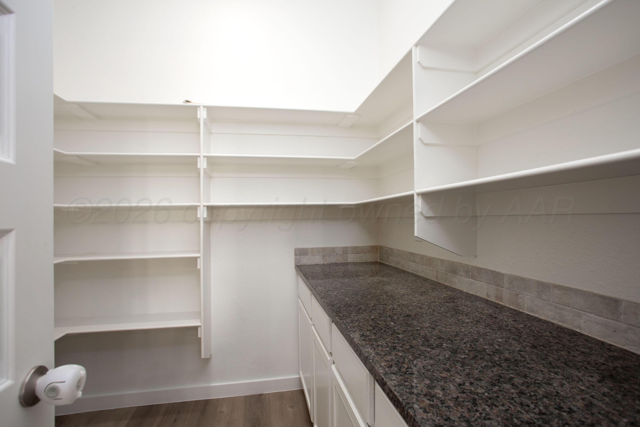 7509 Frazier Road Amarillo, TX 79119 - Photo 11 of 33 Walk-in Pantry