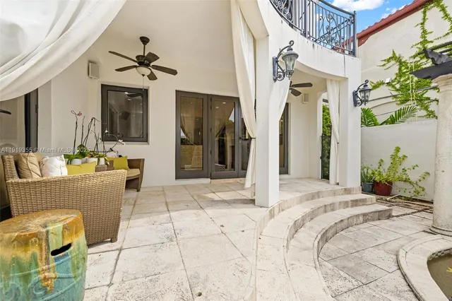 $5,450,000 | 5860 Pine Tree Drive, Miami Beach, FL 33140