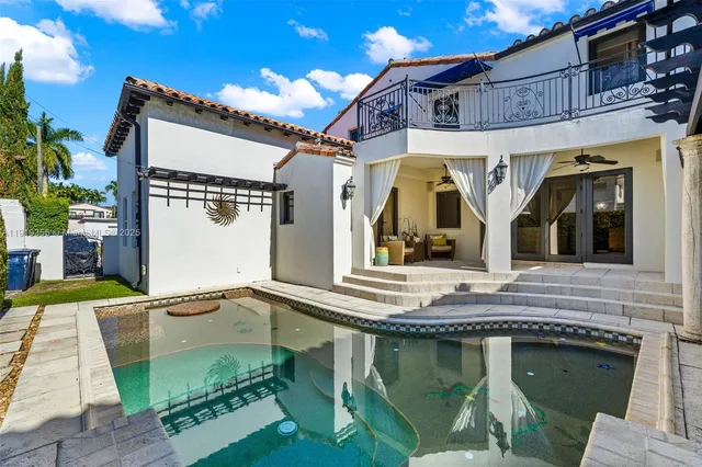 $5,450,000 | 5860 Pine Tree Drive, Miami Beach, FL 33140