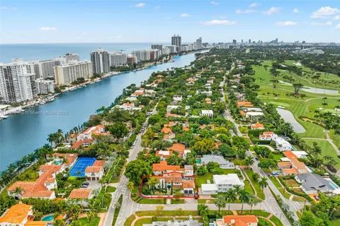 $5,450,000 | 5860 Pine Tree Drive, Miami Beach, FL 33140