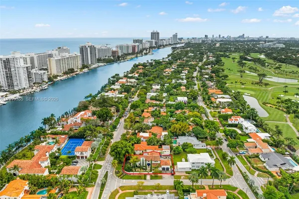 $4,995,000 | 5860 Pine Tree Drive, Miami Beach, FL 33140