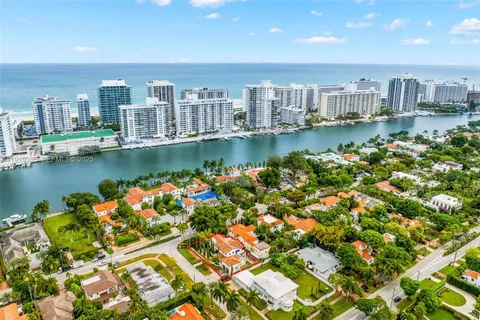 $5,450,000 | 5860 Pine Tree Drive, Miami Beach, FL 33140