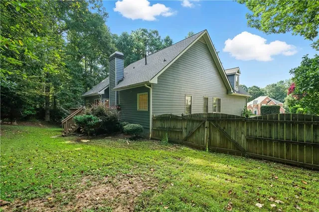 $2,700 | 6745 Fairfield Trace, Suwanee, GA 30024