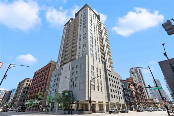 $399,000 | 330 West Grand Avenue, Unit 1104, Chicago, IL 60654