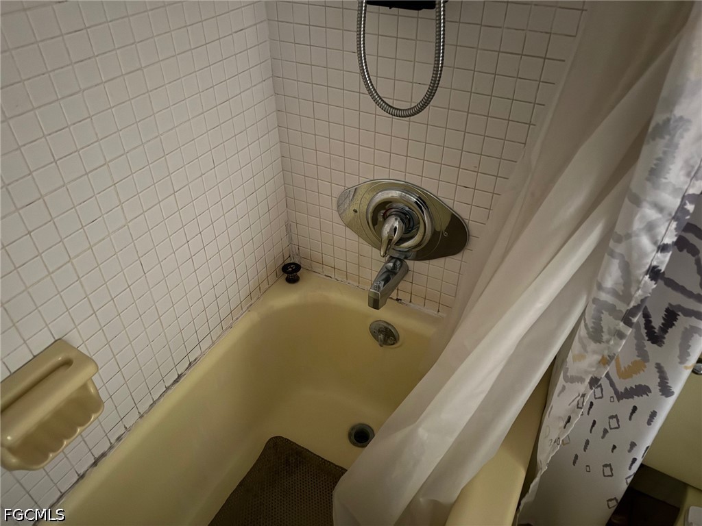 212 Davis Road Lehigh Acres, FL 33936 - Photo 14 of 16