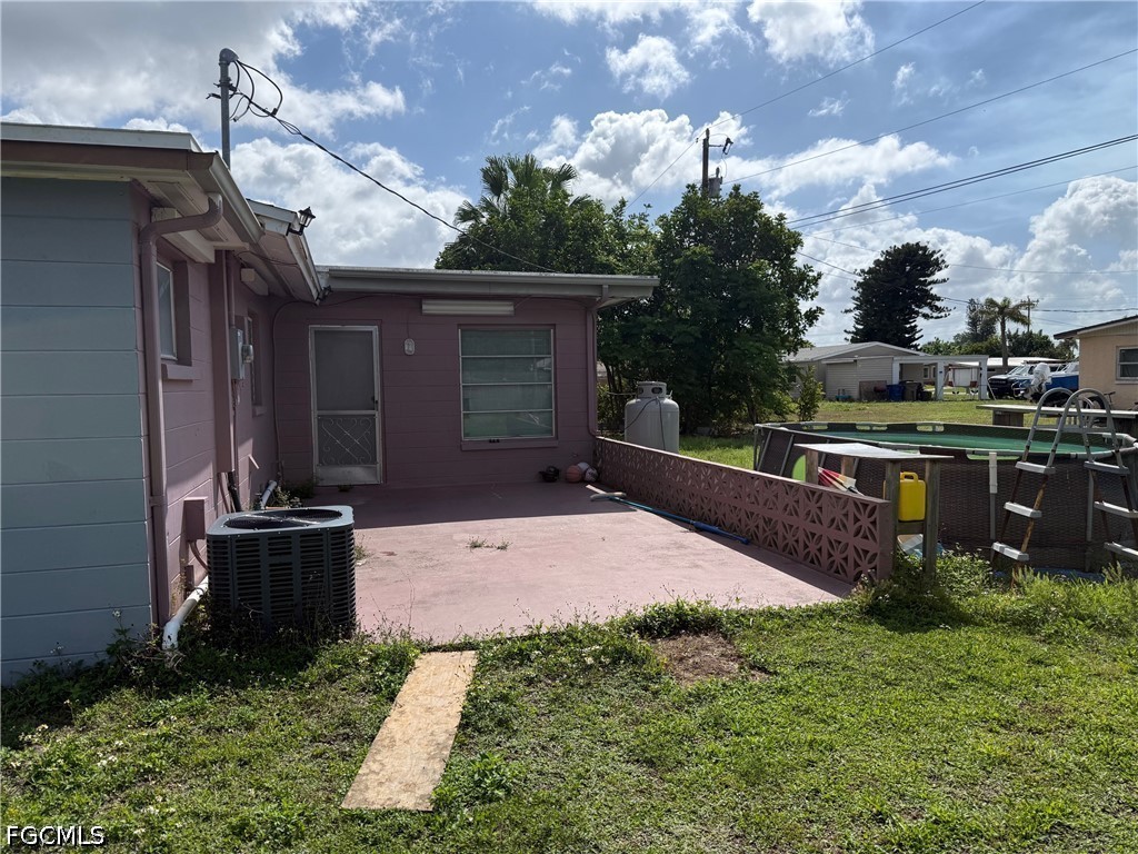 212 Davis Road Lehigh Acres, FL 33936 - Photo 2 of 16