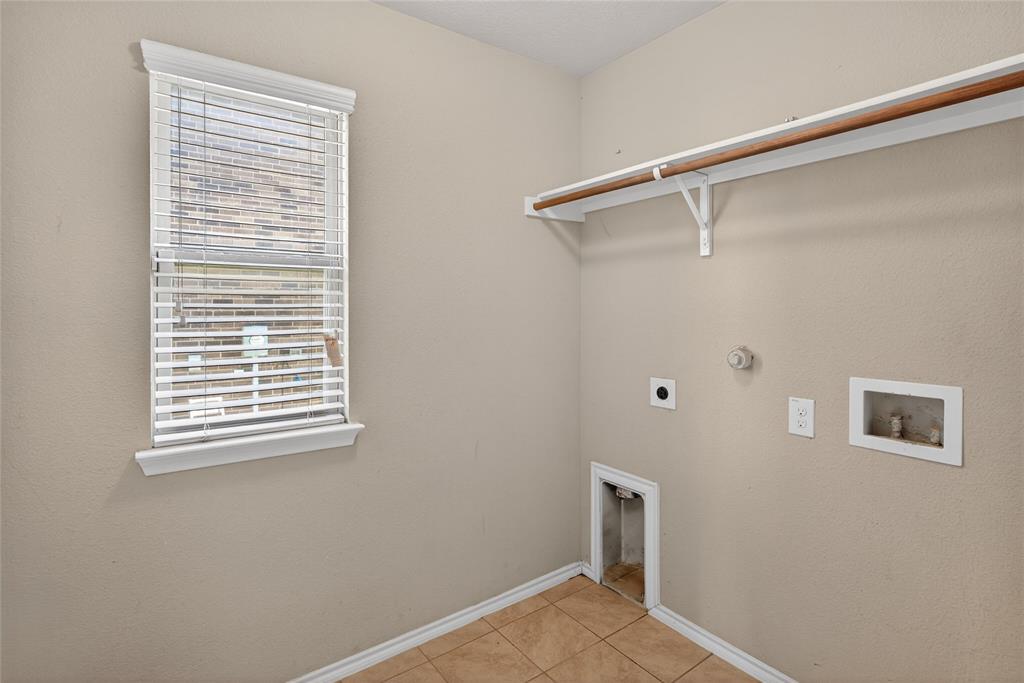 2256 Spring Hollow Drive Lancaster, TX 75134 - Photo 13 of 34