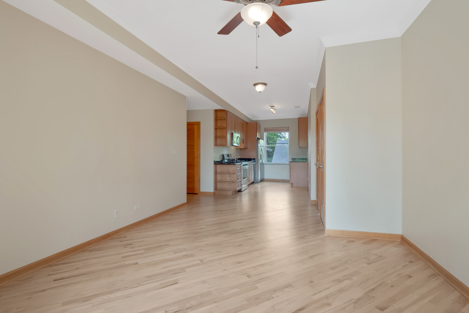 4904 North Drake Avenue, Unit 2W Chicago, IL 60625 - Photo 5 of 15