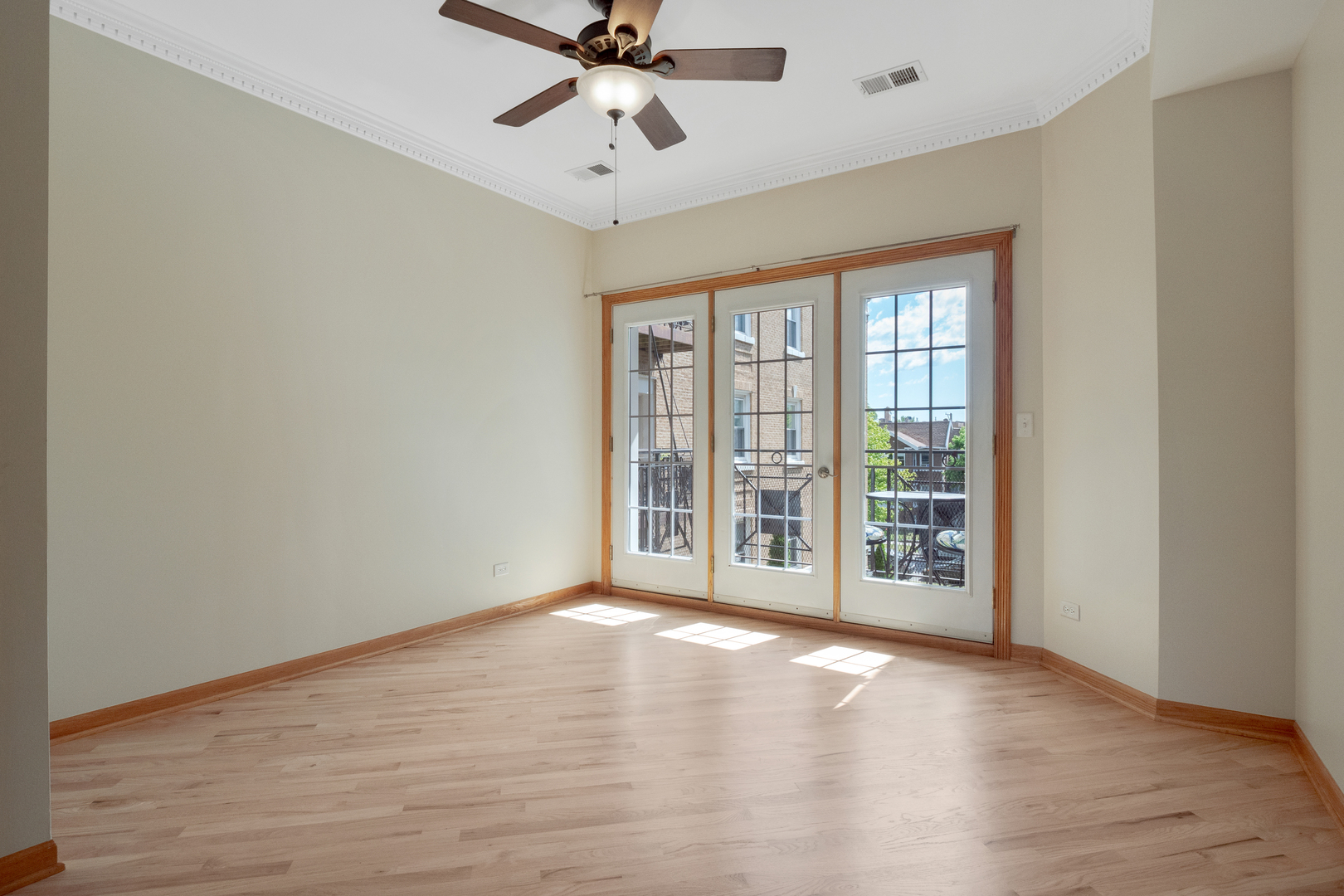 4904 North Drake Avenue, Unit 2W Chicago, IL 60625 - Photo 6 of 15