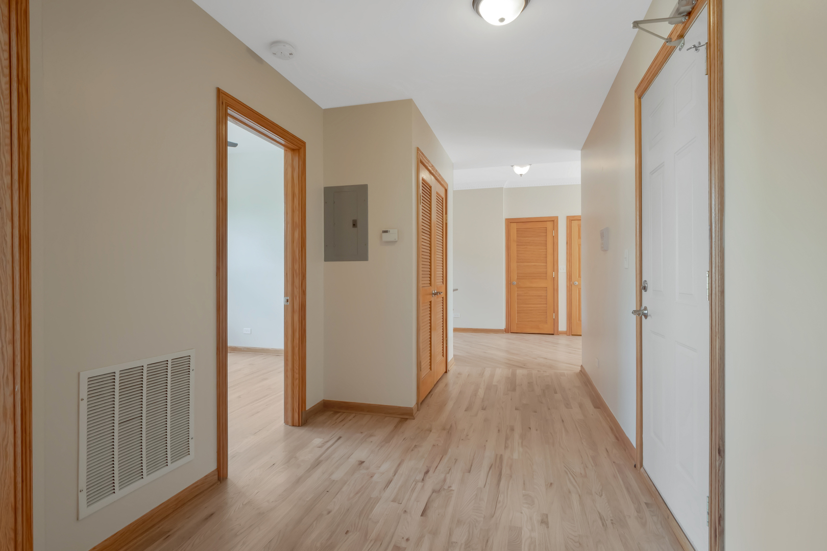 4904 North Drake Avenue, Unit 2W Chicago, IL 60625 - Photo 7 of 15