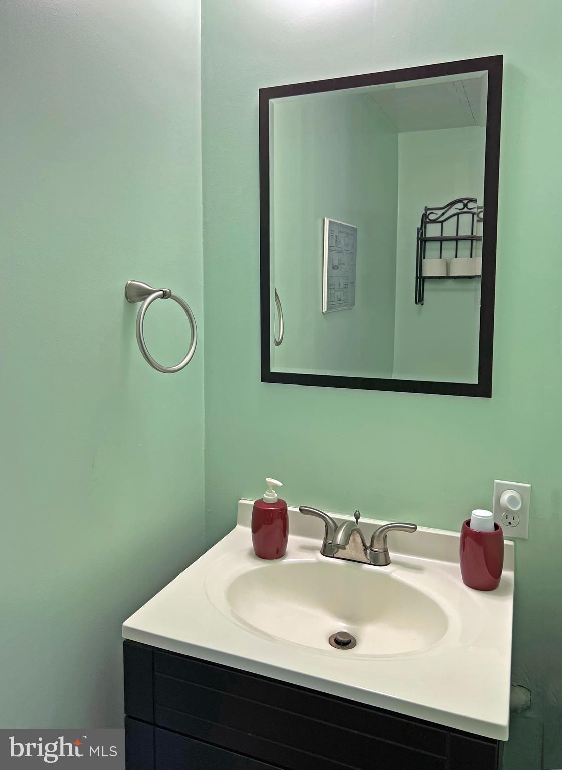 58 Colonial Lane Rehoboth Beach, DE 19971 - Photo 11 of 24 Main Bedroom's Half Bath