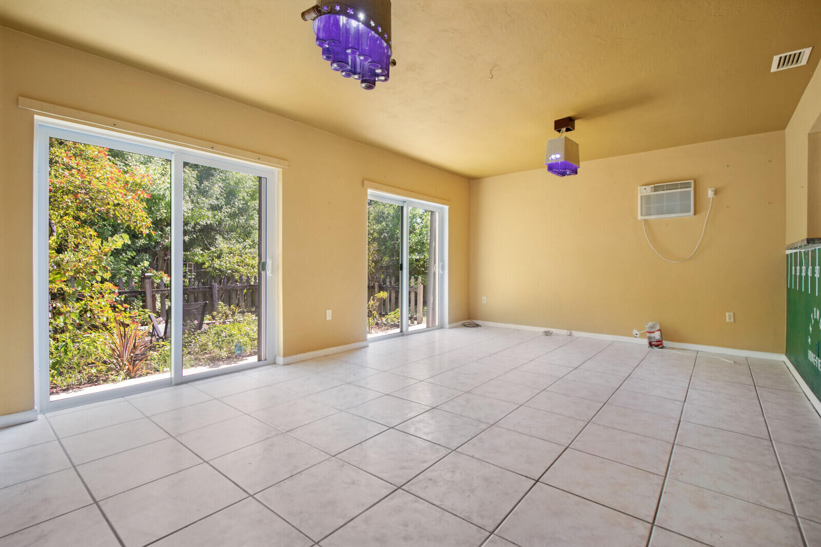 8970 Southwest 200th Street Cutler Bay, FL 33189 - Photo 9 of 25 09_HD8970_SW_200th_St_Cutler_Bay8_mls