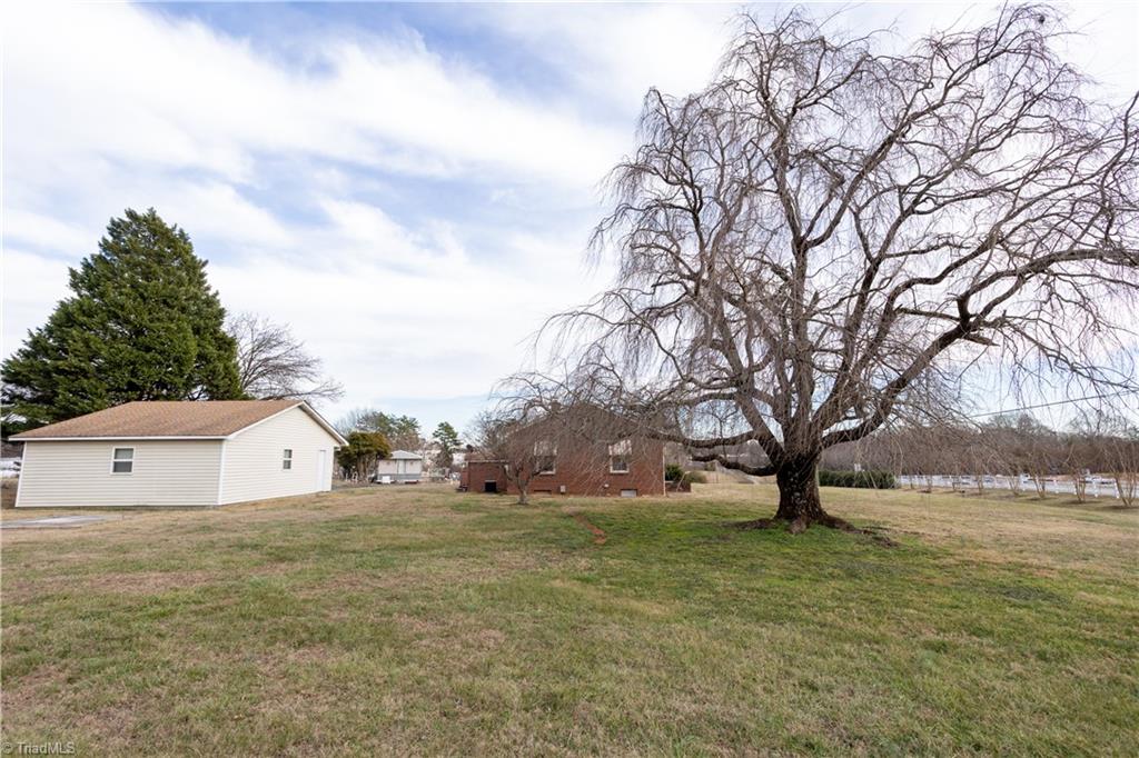 310 Fred Sink Road Winston-Salem, NC 27107 - Photo 6 of 19
