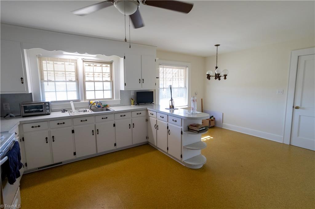 310 Fred Sink Road Winston-Salem, NC 27107 - Photo 9 of 19