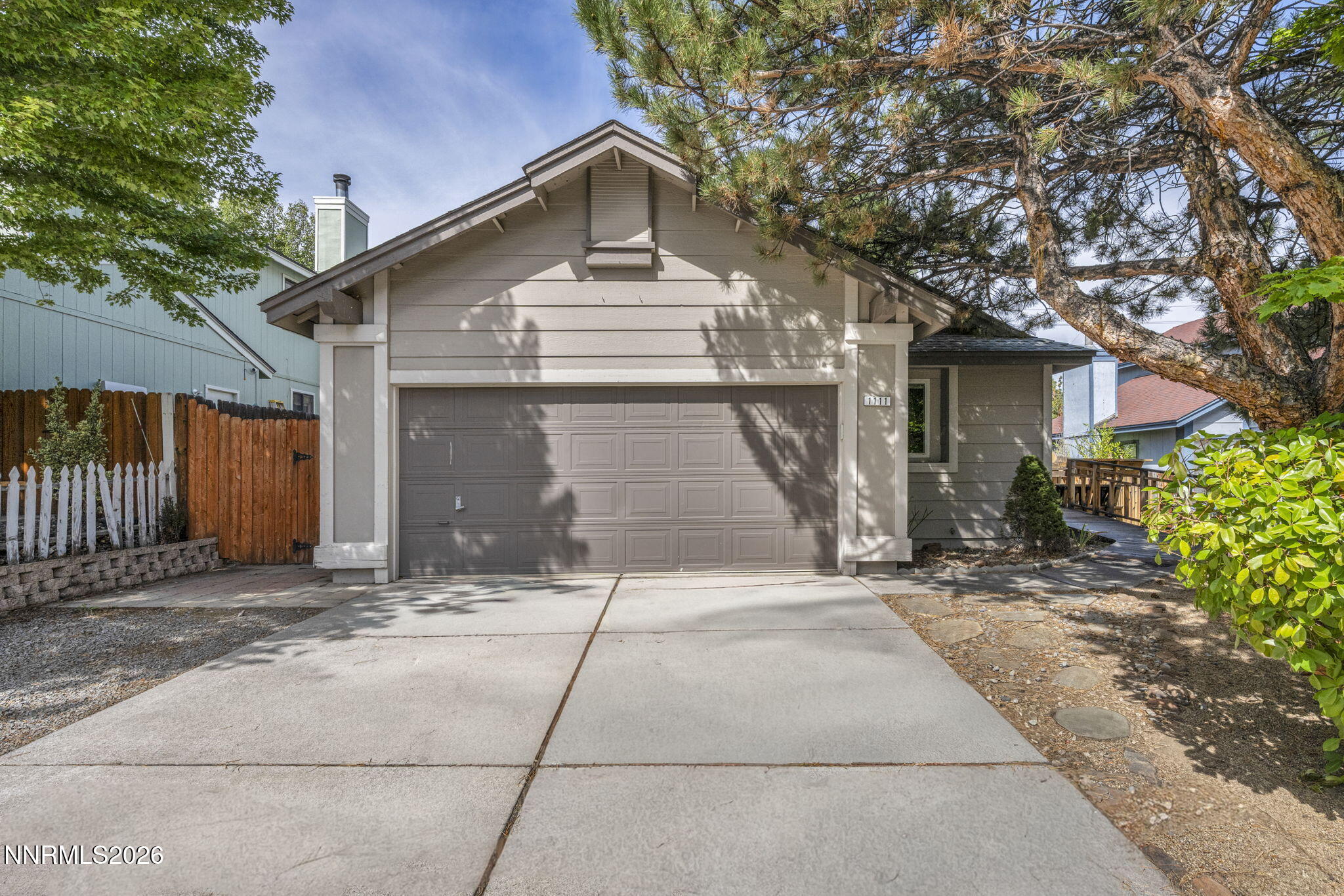 1-web-or-mls-1111-mcgee-dr
