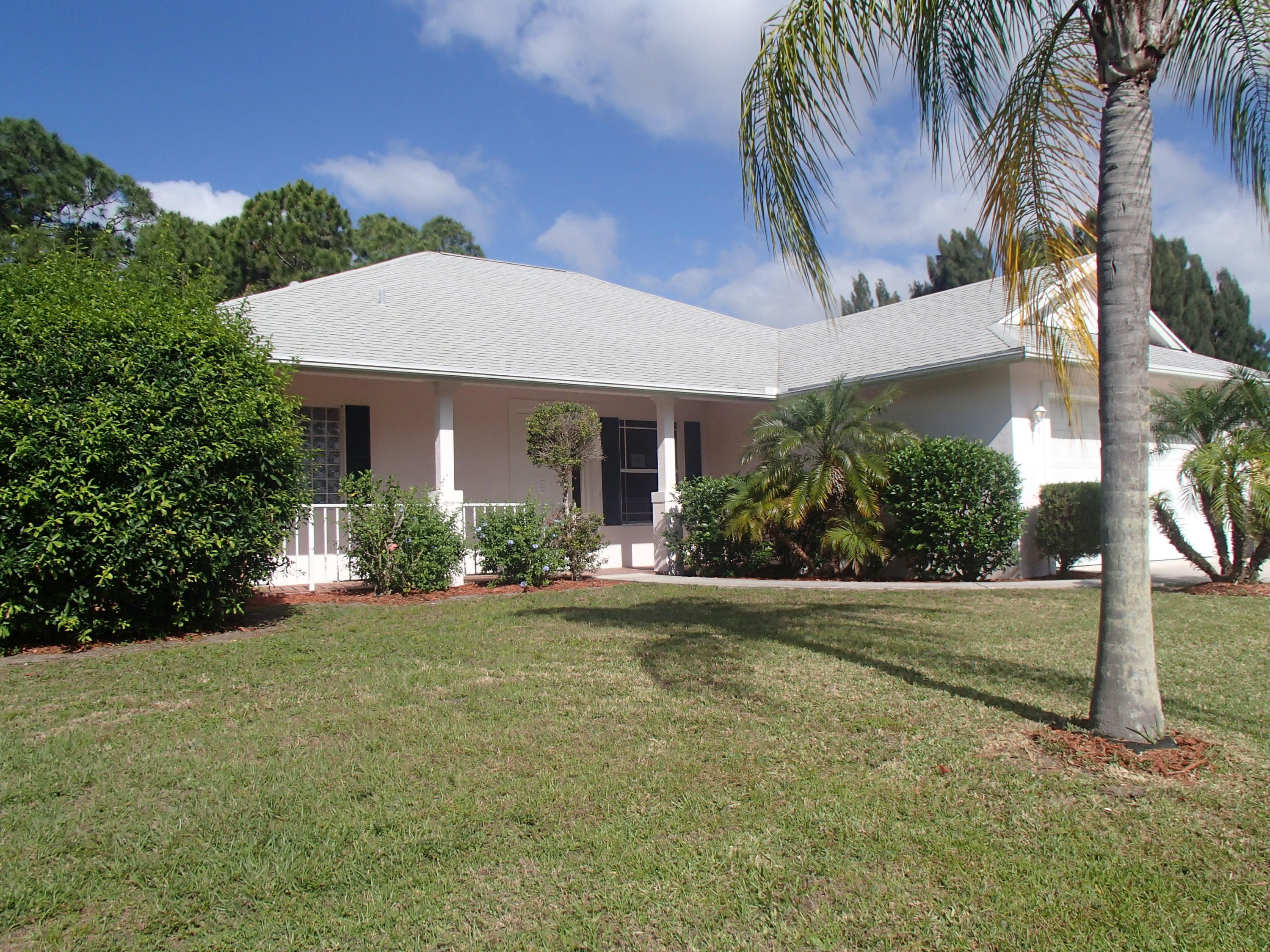 1061 Southwest Bay State Road Port St. Lucie, FL 34953 - Photo 2 of 15 P4070463.JPG