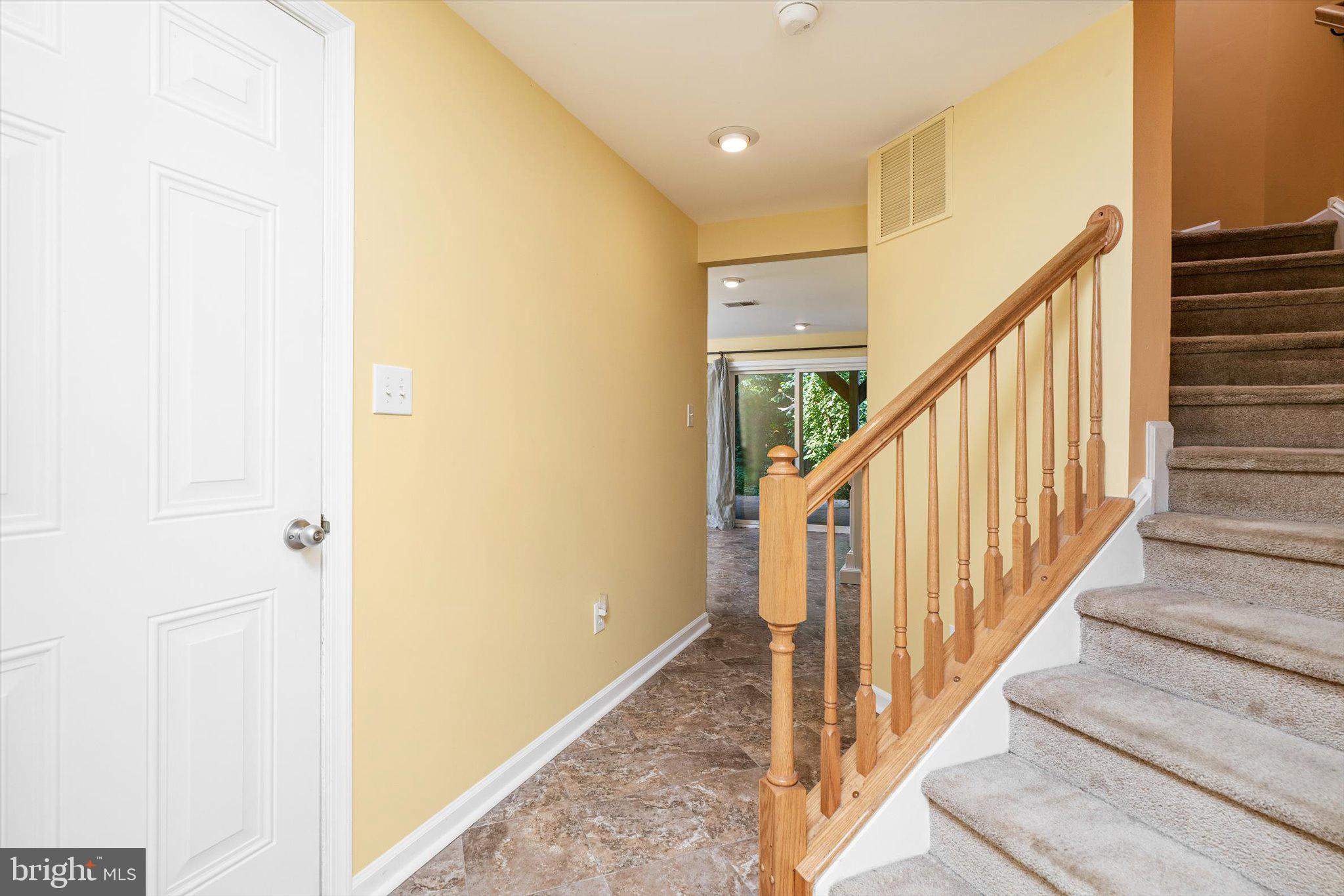 44 River Lane Delanco, NJ 08075 - Photo 2 of 26