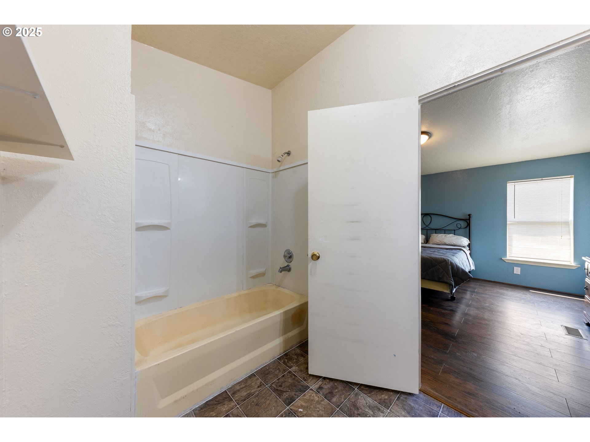 857 Hoffman Road Northeast Salem, OR 97301 - Photo 13 of 23