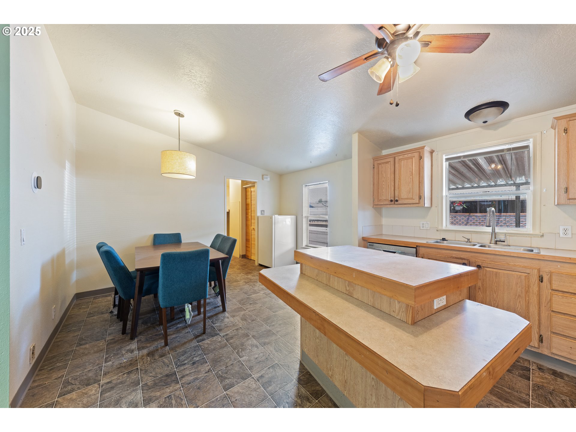 857 Hoffman Road Northeast Salem, OR 97301 - Photo 6 of 23