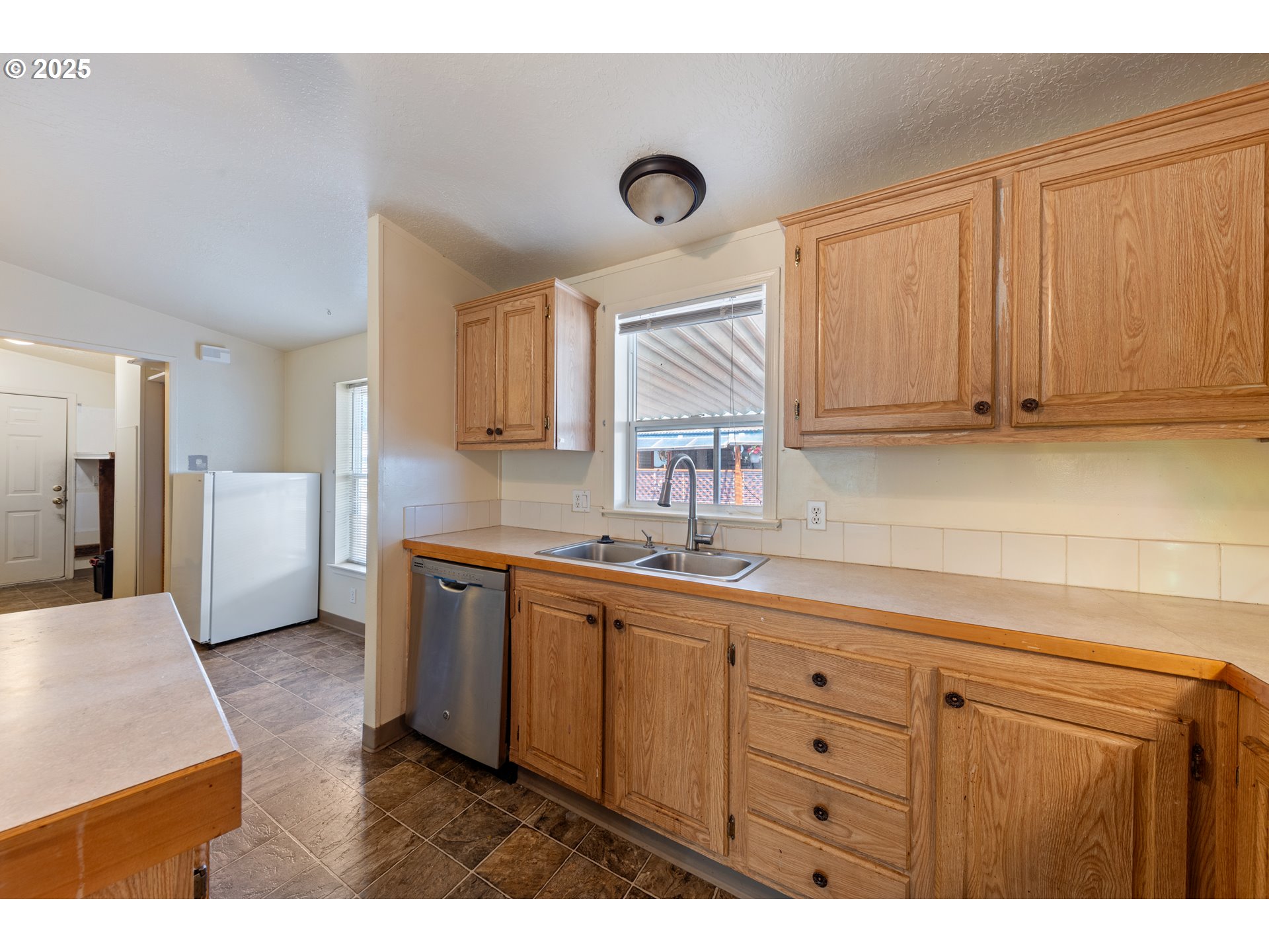 857 Hoffman Road Northeast Salem, OR 97301 - Photo 8 of 23