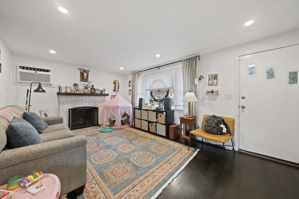 11 McAuliffe Road Randolph, MA 02368 - Photo 10 of 35