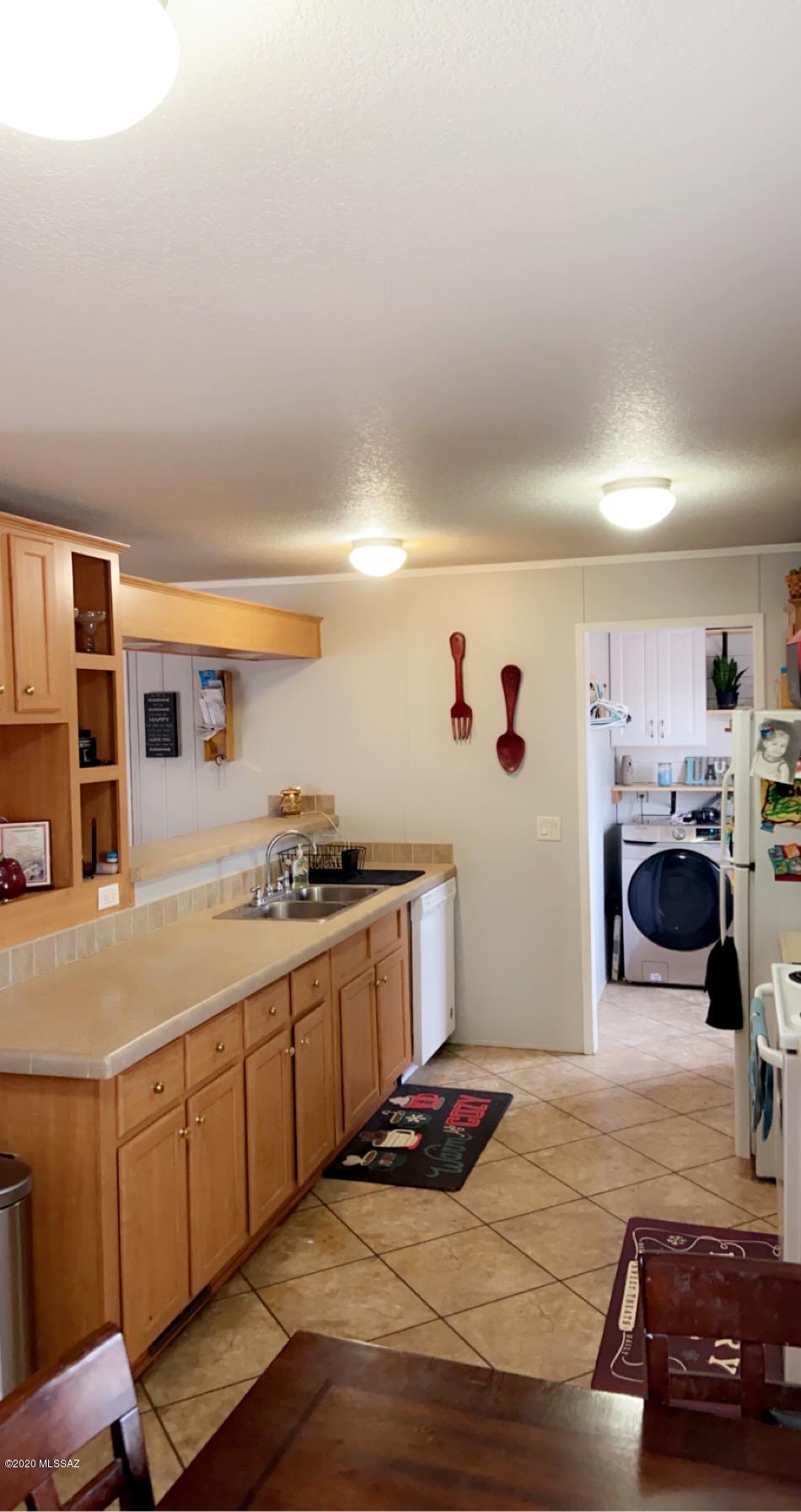 628 North Warren Road Benson, AZ 85602 - Photo 8 of 19 Gallery Image 8