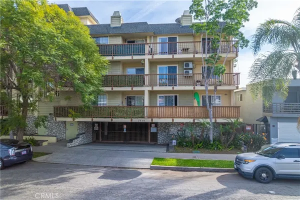 $455,000 | 3516 East Ransom Street, Unit 204, Long Beach, CA 90804