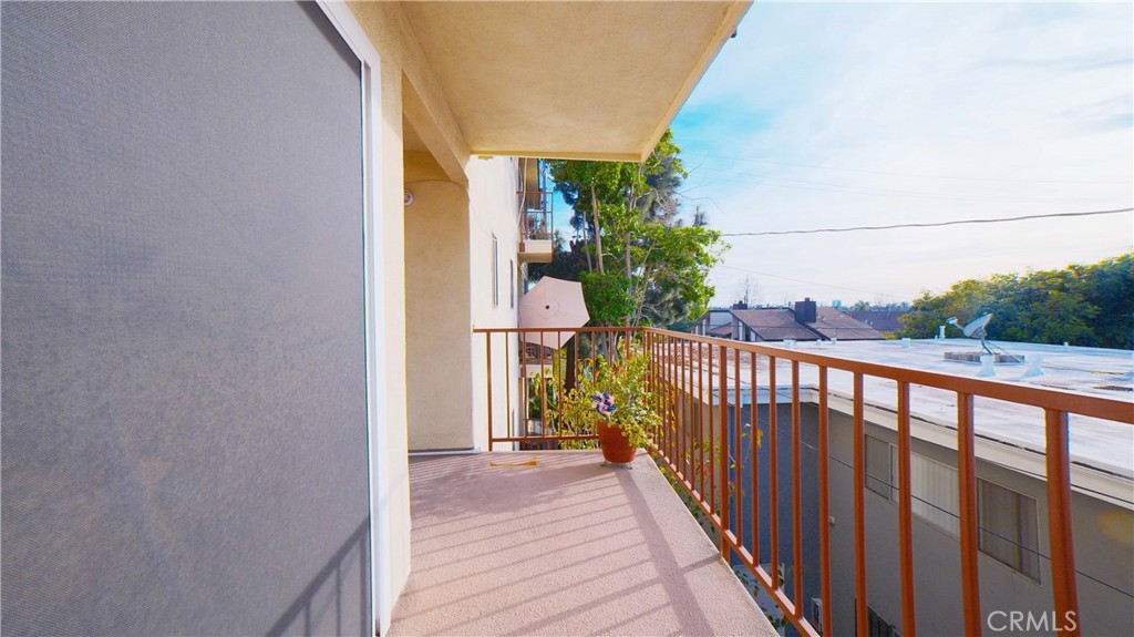 3516 East Ransom Street, Unit 204 Long Beach, CA 90804 - Photo 36 of 38 a view of a balcony
