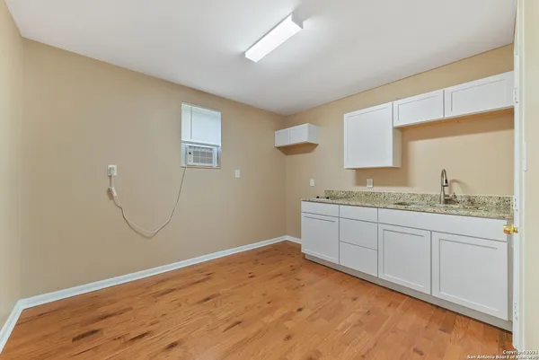 $2,395 | 615 Burwood Lane, San Antonio, TX 78213