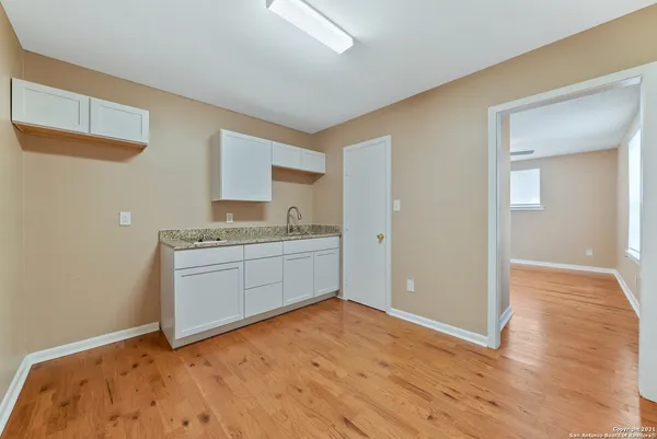 $2,395 | 615 Burwood Lane, San Antonio, TX 78213