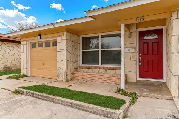 $2,395 | 615 Burwood Lane, San Antonio, TX 78213
