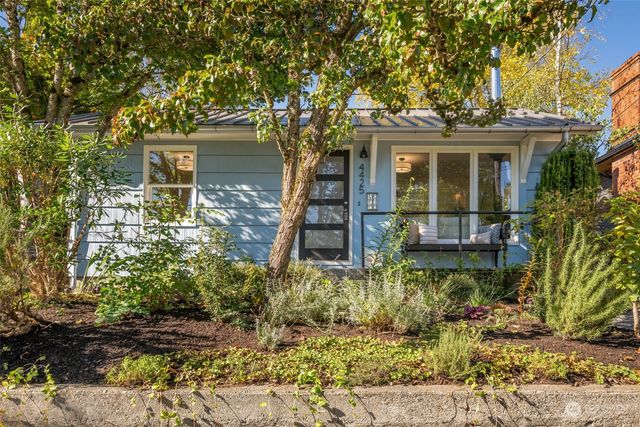 $750,000 | 4425 42nd Avenue South, Seattle, WA 98118