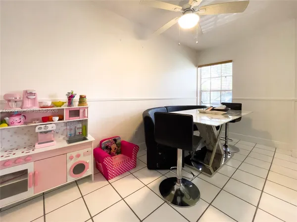 $4,500 | 931 Opal Terrace, Weston, FL 33326