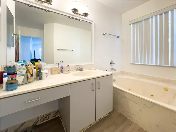$4,500 | 931 Opal Terrace, Weston, FL 33326