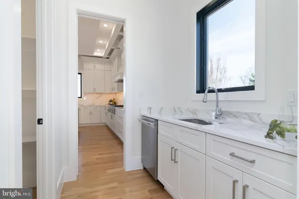 $1,750,000 | 6818 Barrett Road, Falls Church, VA 22042